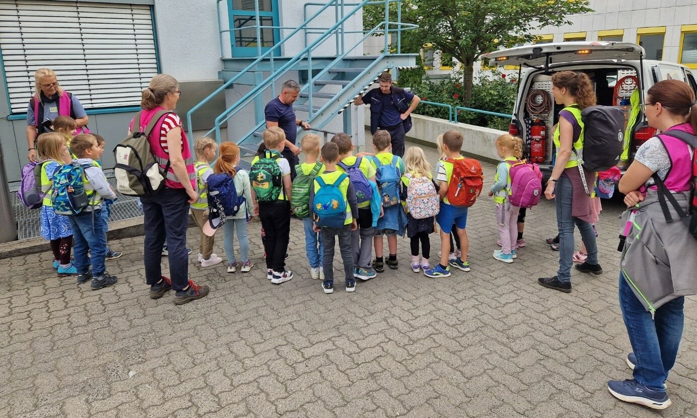 Besuch der KITA Mikaesch 1 (JPG) 559KB