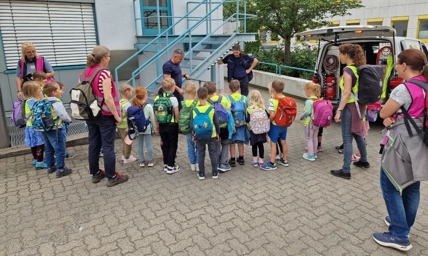 Besuch der KITA Mikaesch 1 (JPG) 559KB